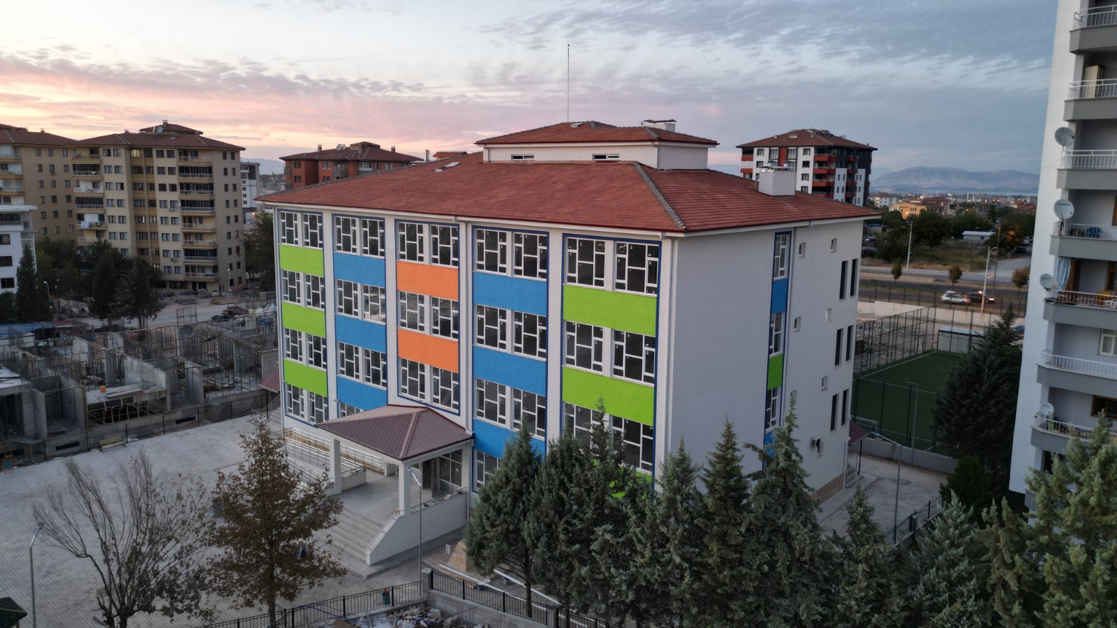 Malatya İli Battalgazi İlçesi Cengiz Topel 24 Derslikli Ortaokul Yapım İşi