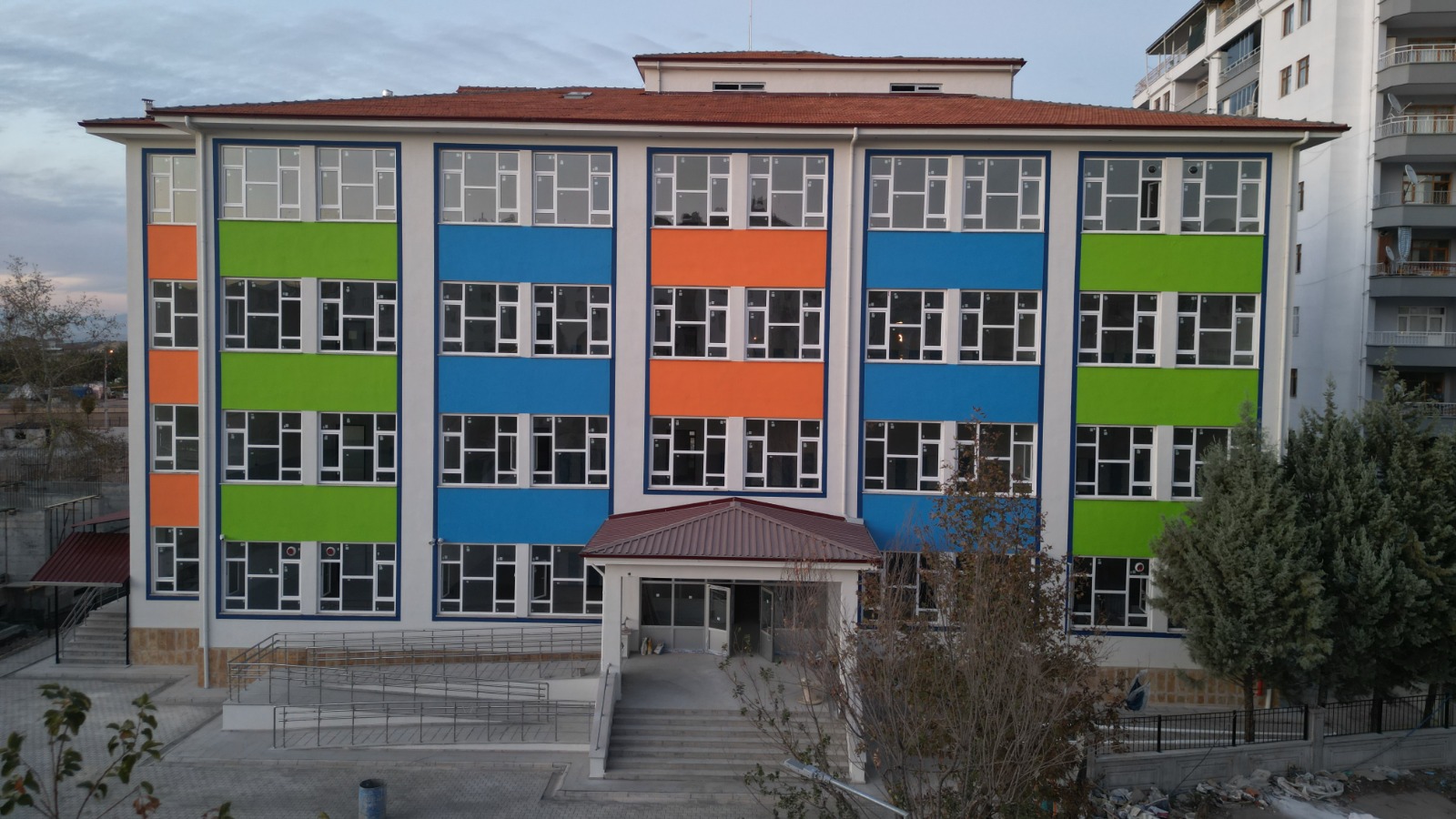 Malatya İli Battalgazi İlçesi Cengiz Topel 24 Derslikli Ortaokul Yapım İşi